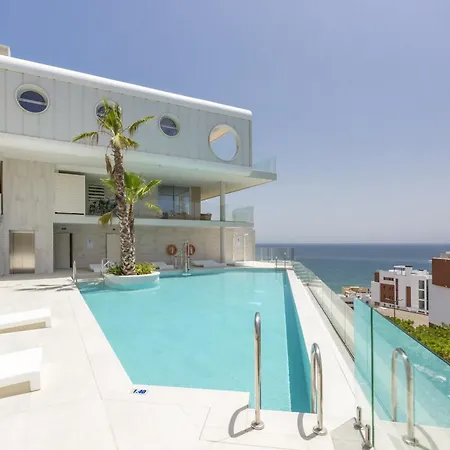 아파트 Vivi Homes - Vista Mar Pool - View - Terrace 푸엔히롤라